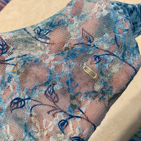 INC size M lace top - Picture 6 of 6